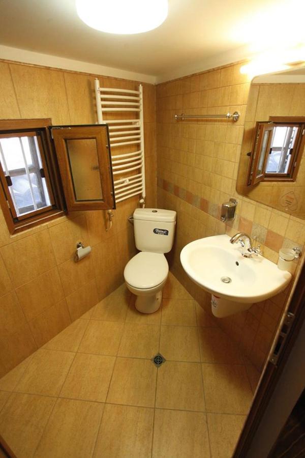 ז'רבנה Guest Houses "Zlatna Oresha - Complex" מראה חיצוני תמונה